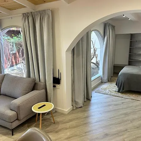 Miramar Boutique Adults Only Apartment