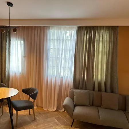 Miramar Boutique Adults Only Apartment *